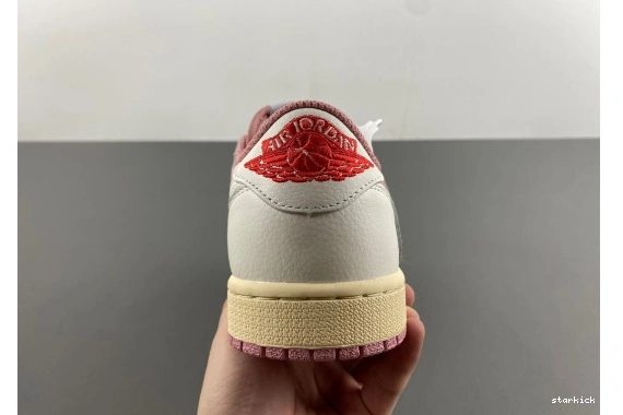 Scott  DM7866-600 Jordan Travis SP Pink OG Retro Low  DM7866-600 1 1105